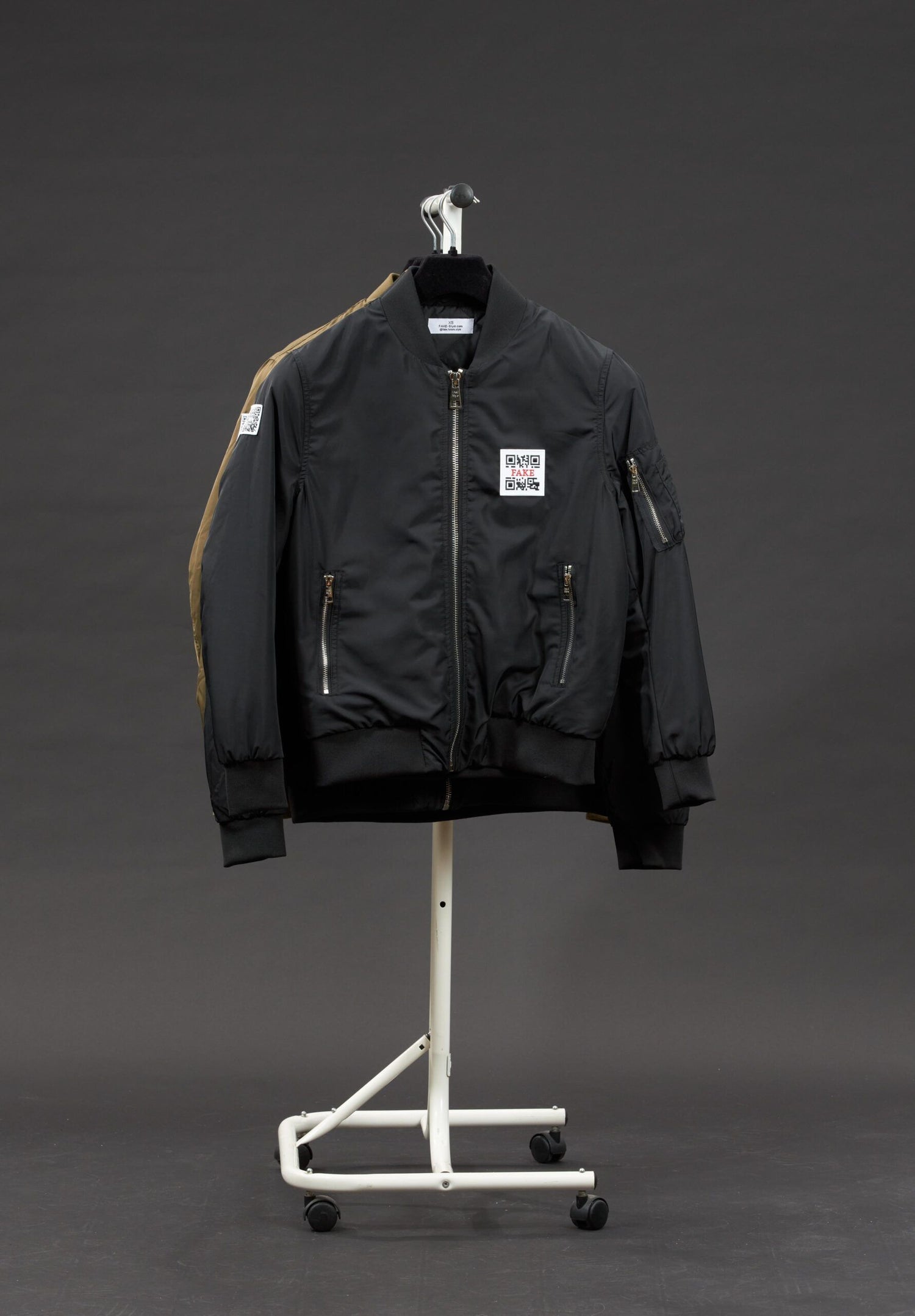 BOMBER BLACK