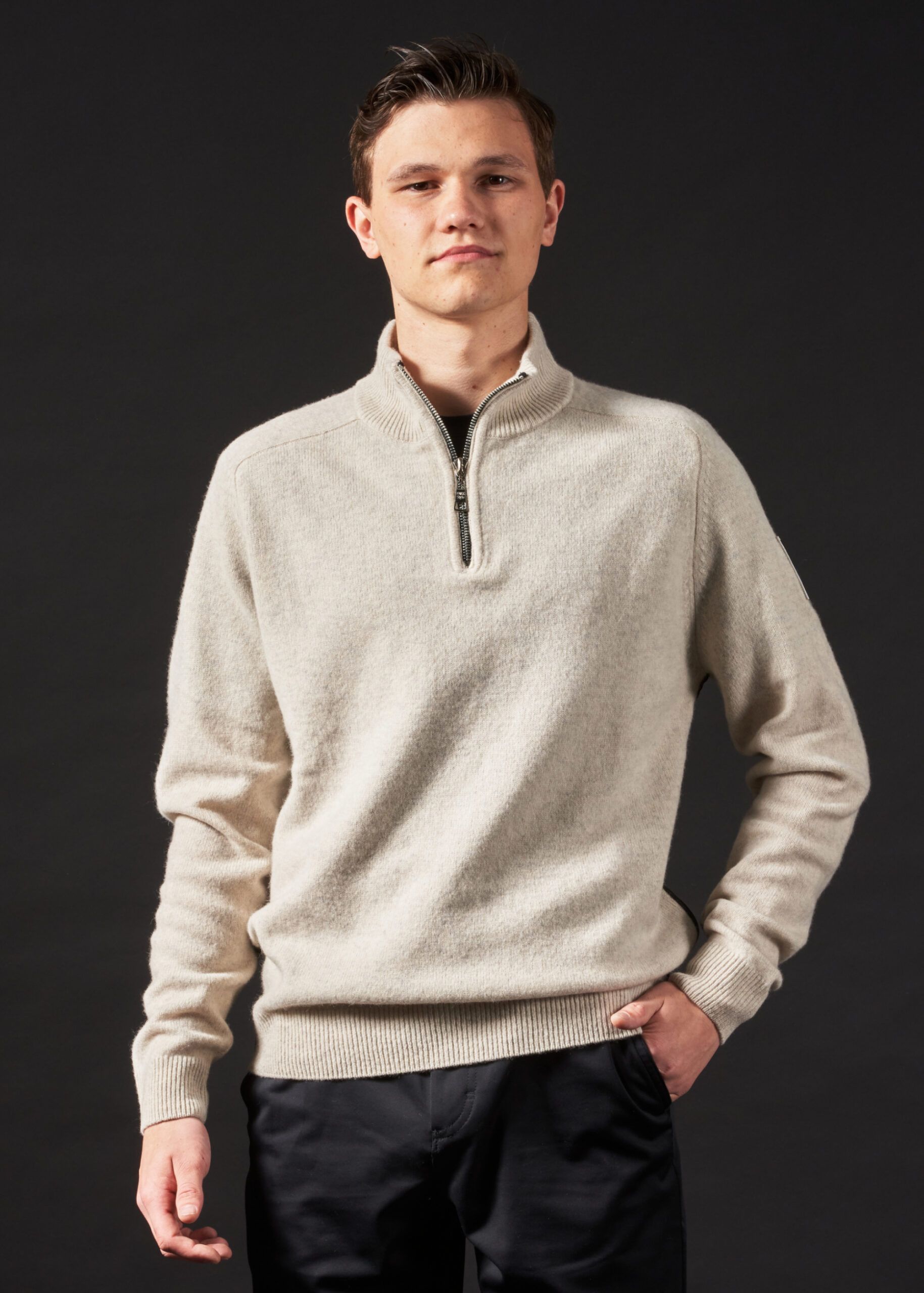 Zipper
Statement | Natural