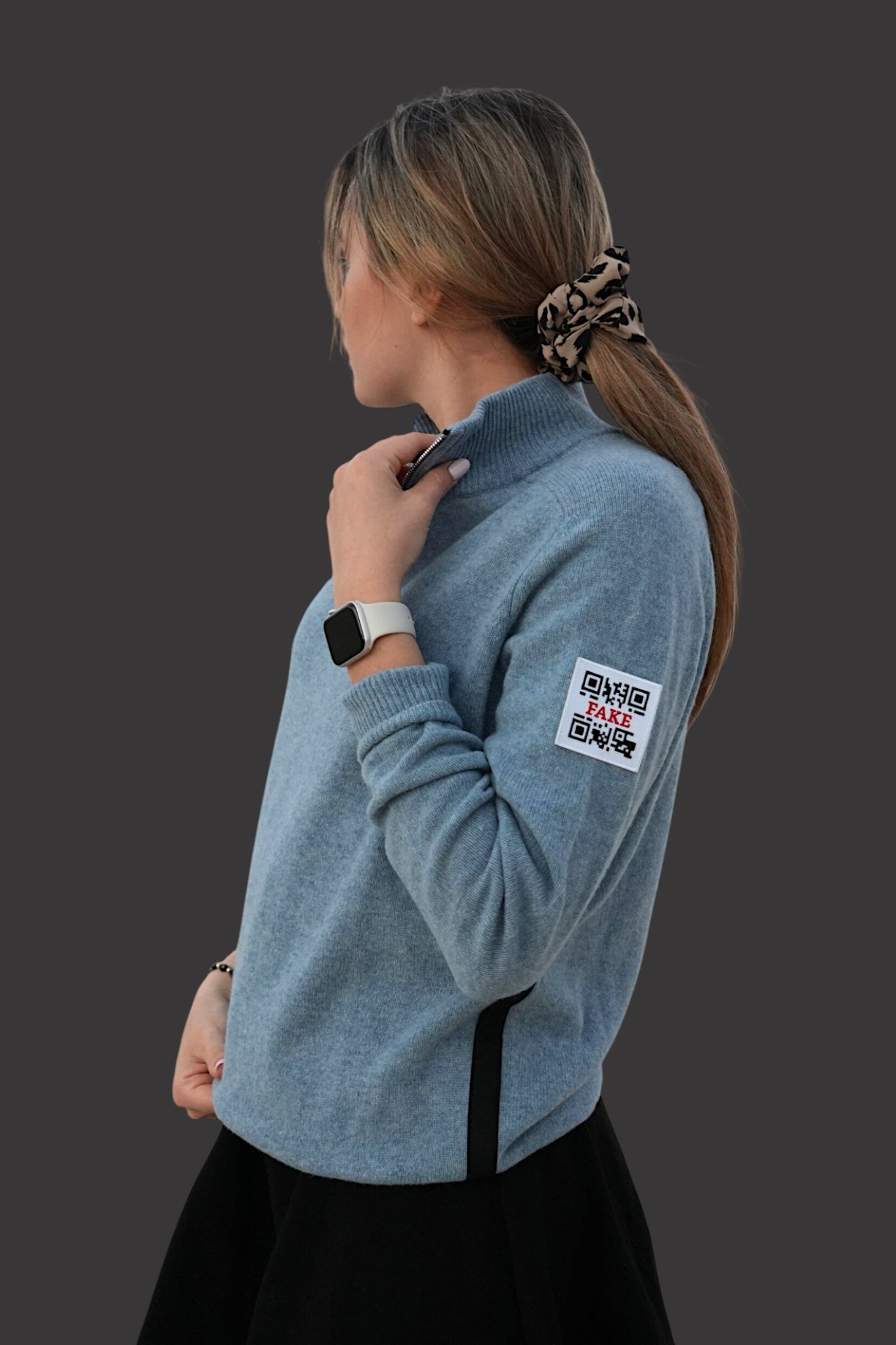 Zipper
Statement | Blau