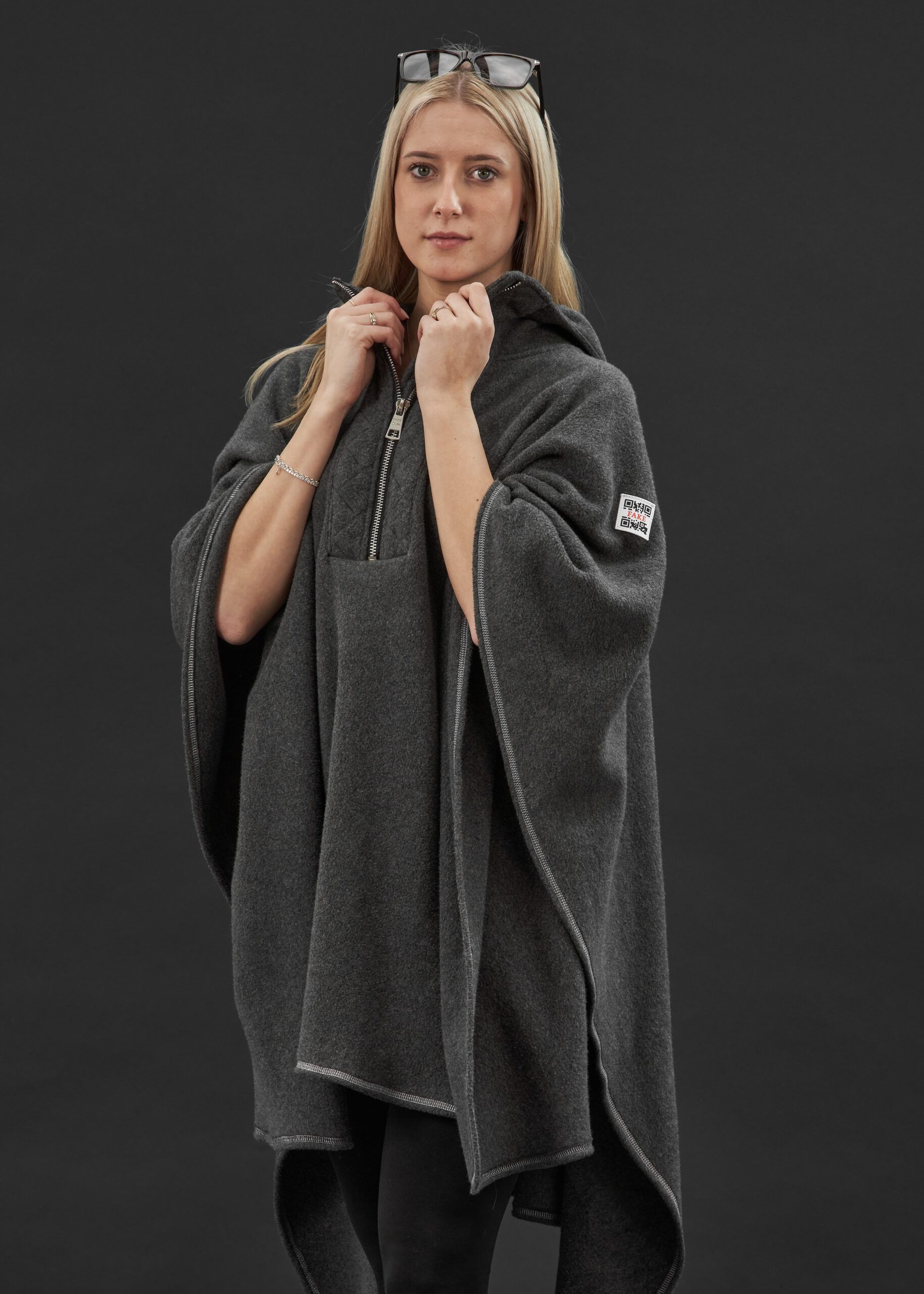 Poncho Plaza NY | Anthrazit Melange