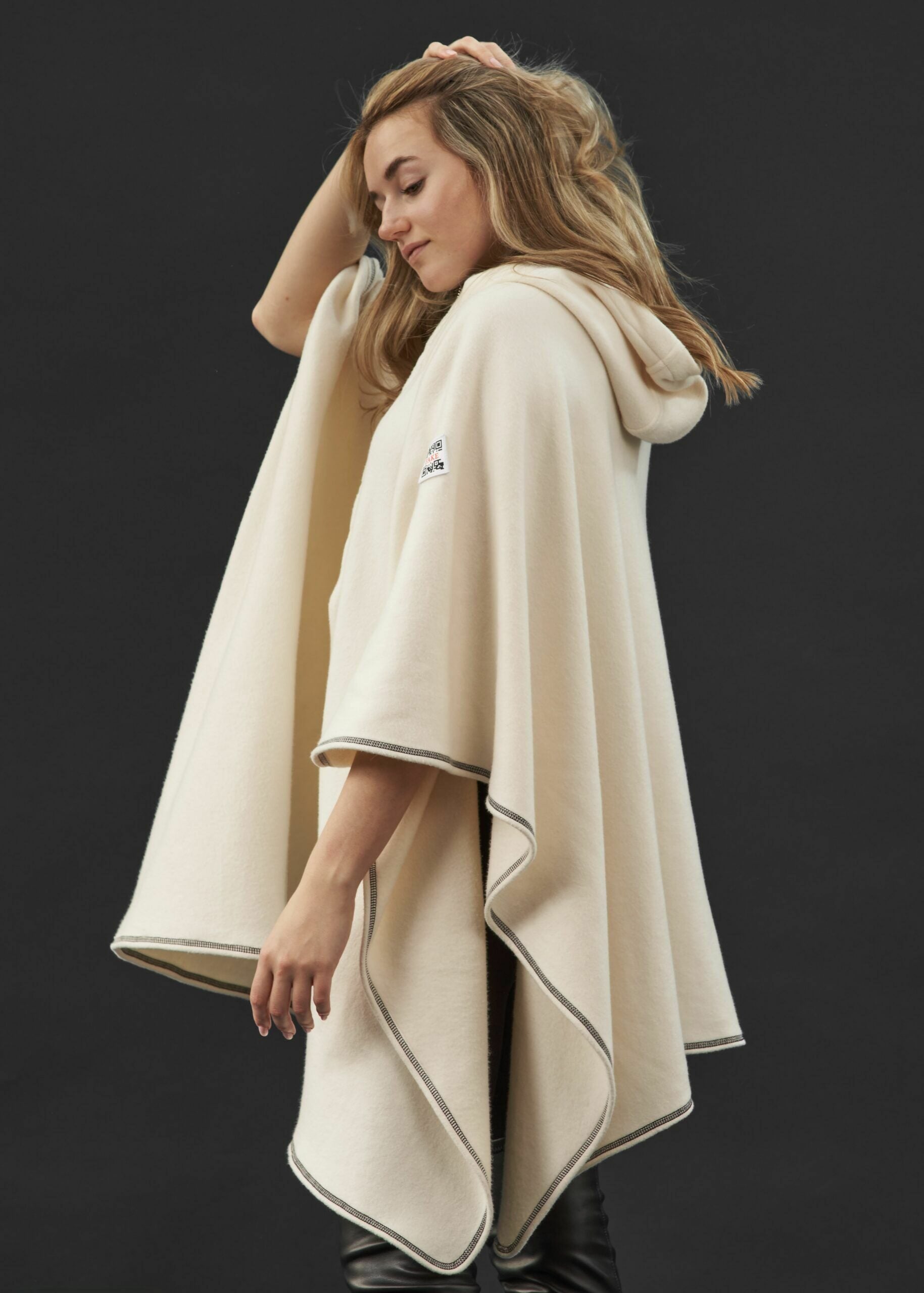 Poncho Plaza NY | Off-White