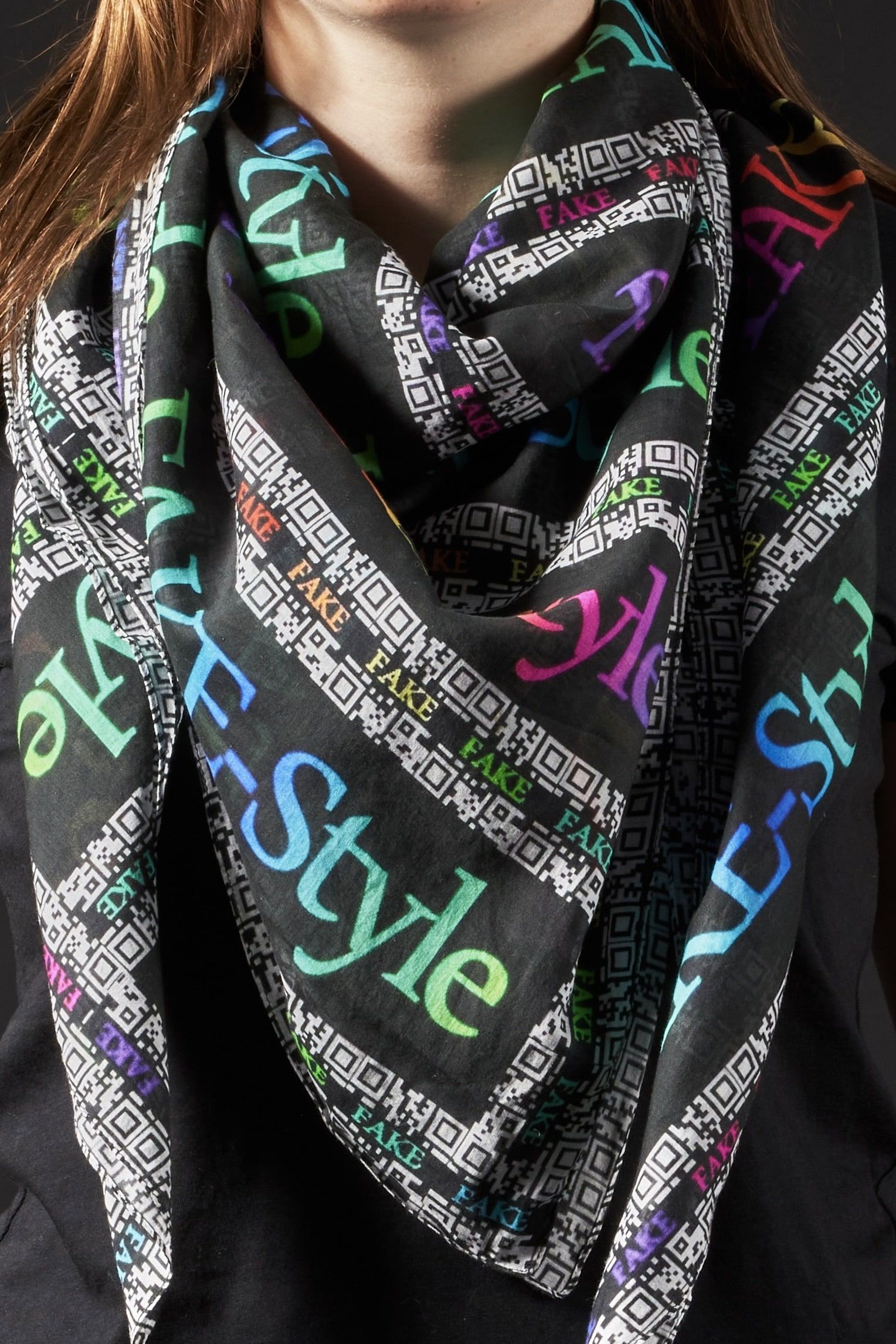 FAKE Scarf | Manhattan