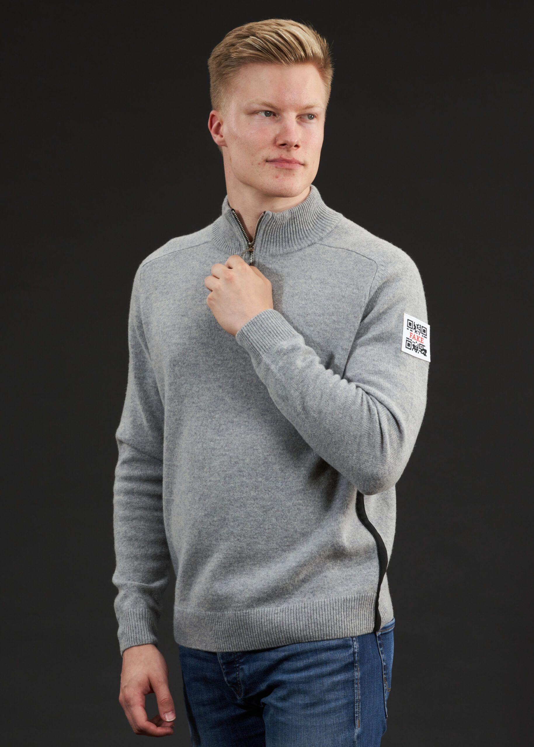 Zipper  Statement | Grau