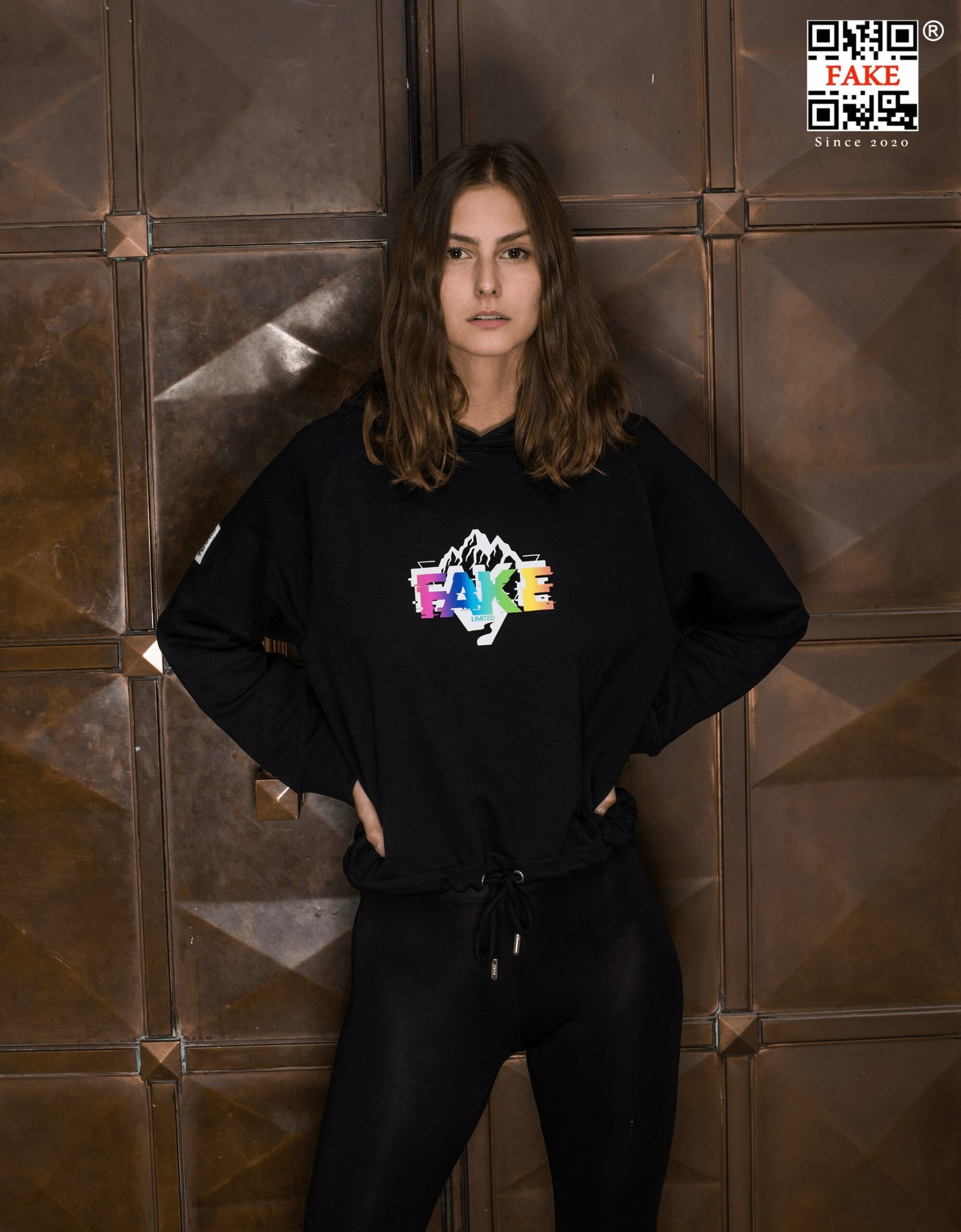 Cropped Hoodie Iced Limited Schwarz